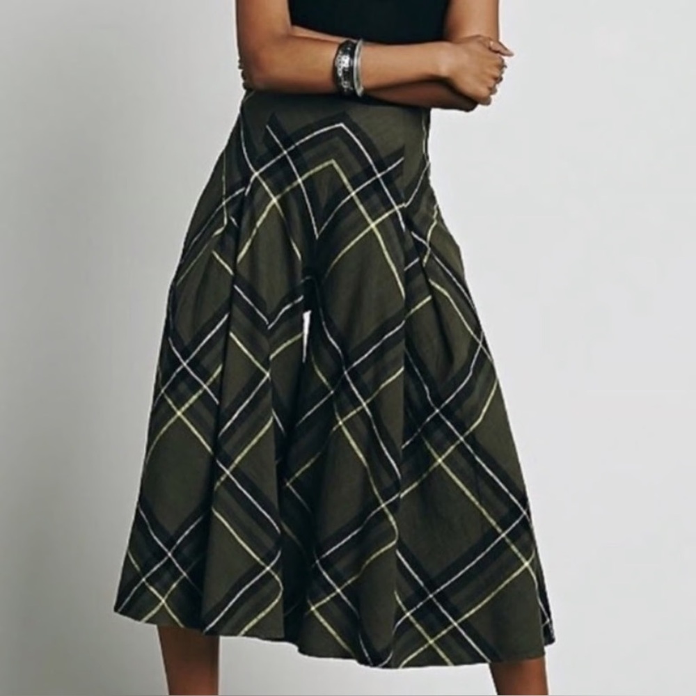 Free People flare Plaid Wide-Leg Culotte Pants Green Size 4